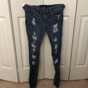 Hollister ripped skinny jeans
